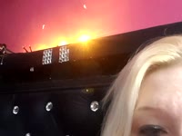 HI SWEETYSk ben Sunny 33 En van Ijslandse afkomst .Ik hou van avontuur  , afwisseling en  spannende dingen proberen.ik ben open-minded en niks is mij te gek ! en love gekke fantasieën en minder allerdaagse gedachten want gek is anders en anders is leuk ! schaam je niet !Verder sterrenbeeld : tweelingen heb een  danspaal in de huiskamer dus geef ik wel eens een showtje :_)NICE TO SEE YOU HERE !