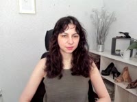 I’m into hard rock, surf rock and epic movie soundtracks – Metallica vibes always welcome. I love horror, thrillers and sci-fi (Evil Dead, Resident Evil, Hellraiser, Event Horizon… yes, I have a weakness for dark stories