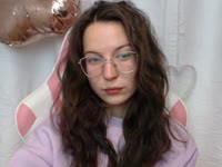 A kind, attractive, and lovely girl)