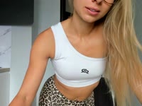 hello :) I like  little talks about sport, life or something more naughty....Im nice person with big smile