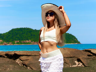 chat room free ArianaWells