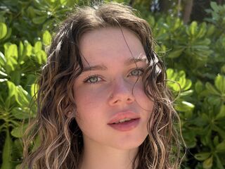 nude webcamgirl LiaMotzer