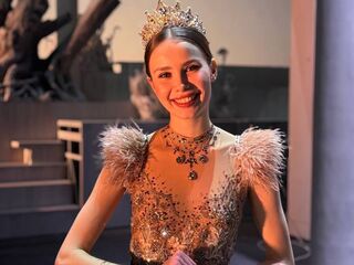 live webcam performer NylaPitarresi
