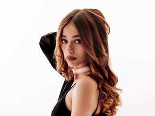 hot girl EmilliaFox