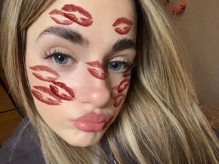fingering cam slut LatoyaMaccarino
