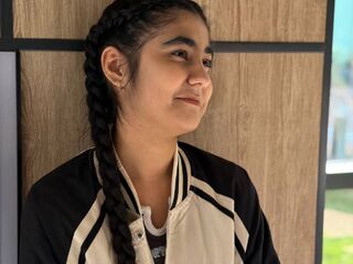 masturbating cam girl YukoKlapper