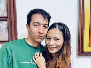 couple topless GabyAndHugo