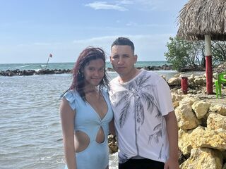 hot webcam slut fucking LyanandGala