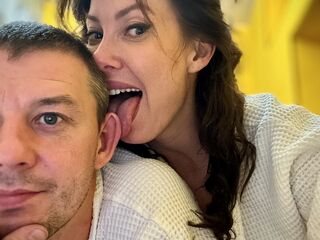 oral sex web cam show NansyAndSid