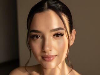 fingering AlaiaHarpers