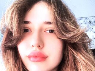 webcam chat room AliceTrisavya