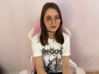 cam girl AliceWell