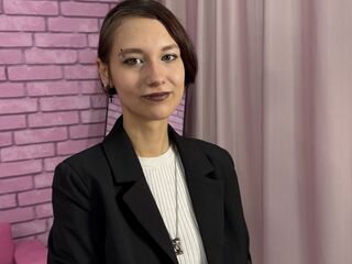 live webcam performer AlisaWinsor