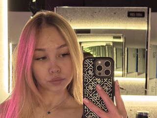 camwhore masturbating with sextoy AllureAngel