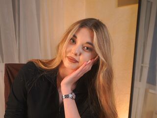 naked girl with webcam masturbating AlonaYouell