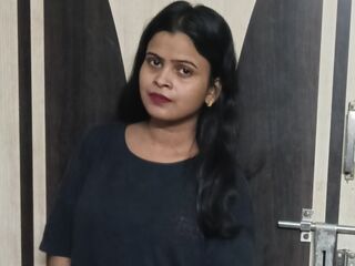 topless cam girl AlshifaKhan