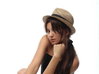 beautiful webcamgirl AmaraLace
