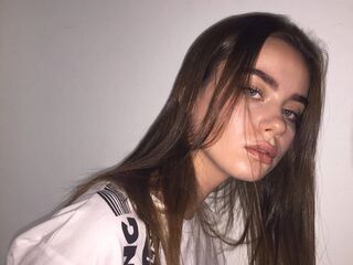 naked girl with webcam masturbating with vibrator AmeliPovilain