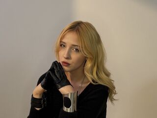 naked camgirl gallery AmeliaHatta