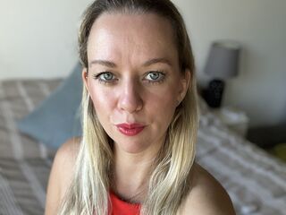 shaved pussy cam AmindaRobin