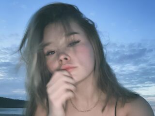 camwhore masturbating with dildo AnettaDavidson