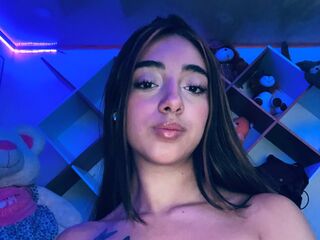 camslut naked AriPhol