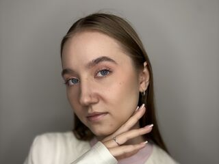 naked camgirl AudreyHermet