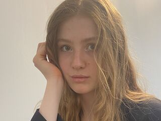 cam slut chat AuraTyce