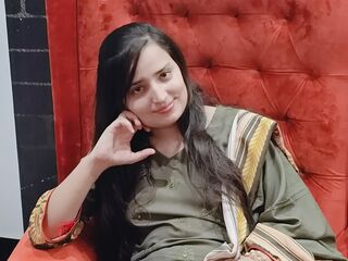 closeup cam AyeshaSajid