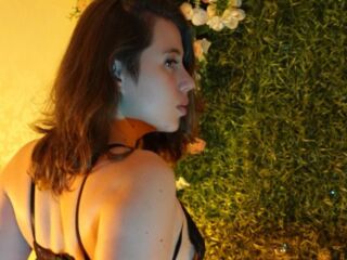 naked girl with webcam masturbating BellValeria
