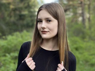 topless webcamgirl BernardPeters