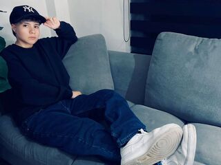 adult cam BrendaCruzz