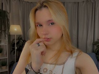 hot cam girl masturbating with dildo BrittGreenhouse