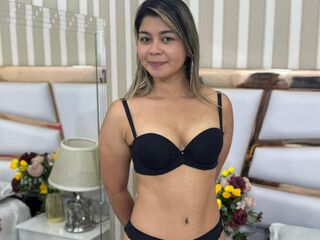 naked camgirl masturbating CarlyJoness