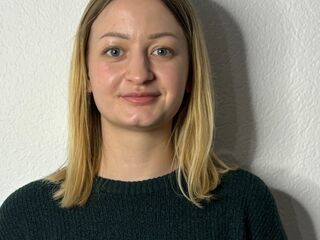 camgirl shaving pussy CarmeliaRihner