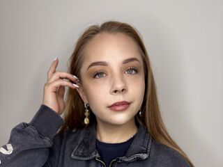 camwhore spreading pussy CaseySalizar