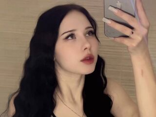 cam girl showing tits CorrinaWeirich