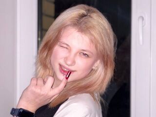 camslut topless DaisySponholz