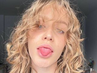 cam girl chatroom DaniaGanis