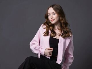 video DarleenBenjamin