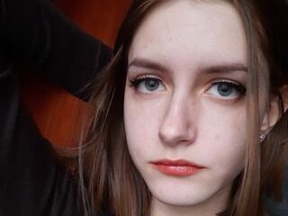 camgirl playing with vibrator DeniseMarcia