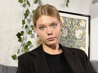 free video chat DonellaAndra