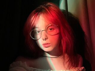 live webcam performer DorisFennimore