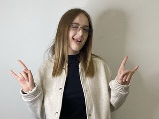 cam girl playing with sextoy DorothaHiles