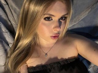 camwhore nude ElvaBrown