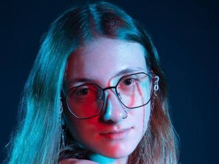 camgirl showing pussy EvelyneSchroff