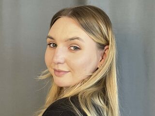 fingering webcamgirl picture FloraBrenden