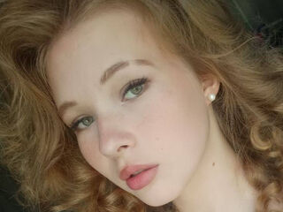 naughty camgirl fingering pussy IllaPytlewski