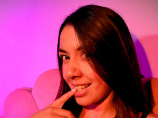 cam girl masturbating with sextoy IssabellaEvans