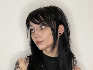 live cam show IzettaBishel
